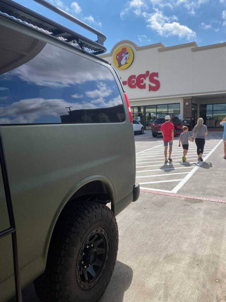 van-at-bucees